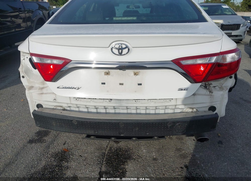 2015 TOYOTA CAMRY SE VIN: 4T1BF1FK1FU042759