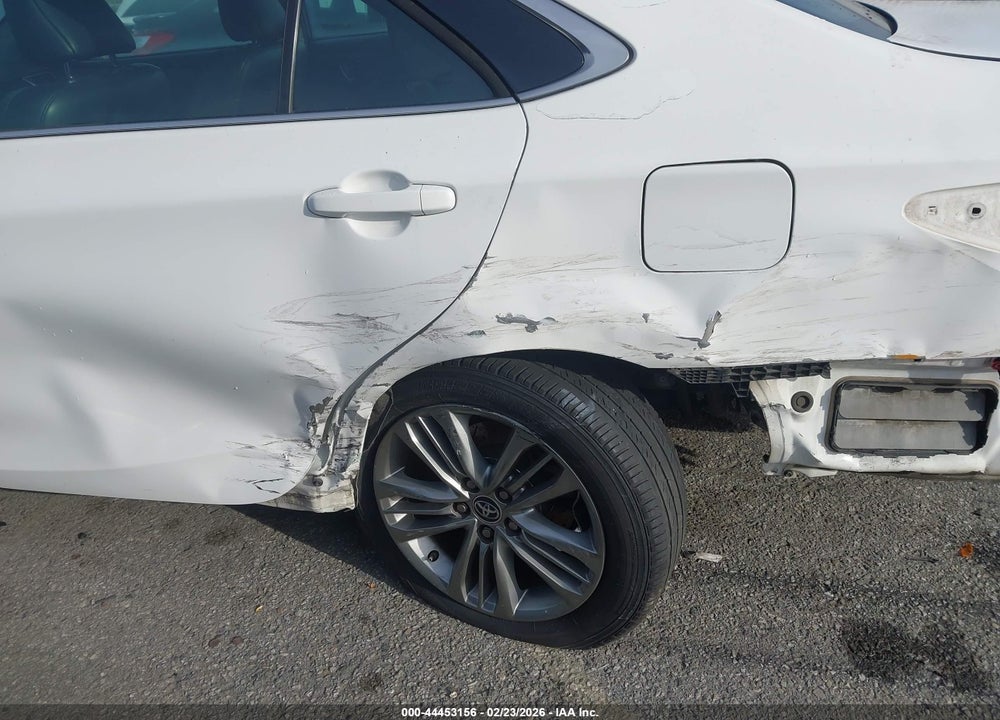 2015 TOYOTA CAMRY SE VIN: 4T1BF1FK1FU042759