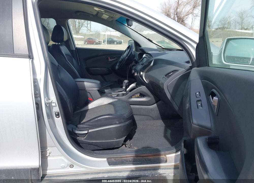 2014 HYUNDAI TUCSON SE VIN: KM8JU3AG9EU872226