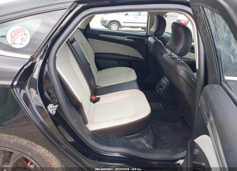 2019 FORD FUSION SE VIN: 3FA6P0HD6KR111674