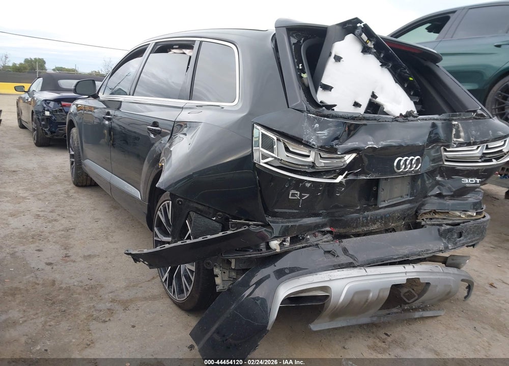 2017 AUDI Q7 3.0T PREMIUM VIN: WA1LAAF72HD054824