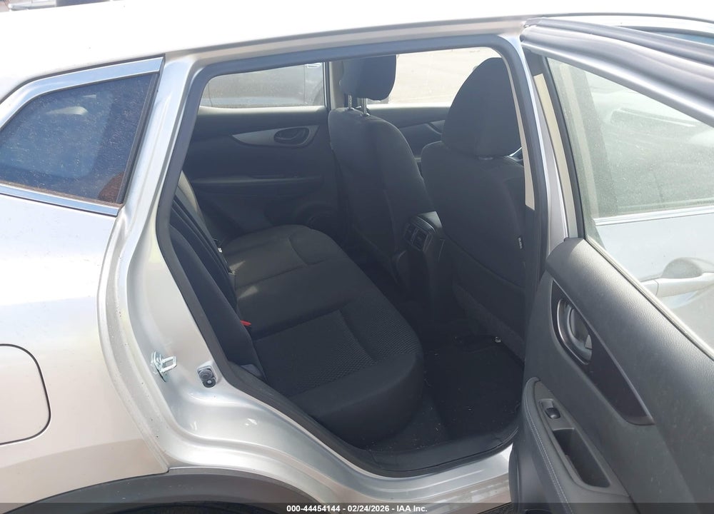 2017 NISSAN ROGUE SPORT S VIN: JN1BJ1CP8HW018021