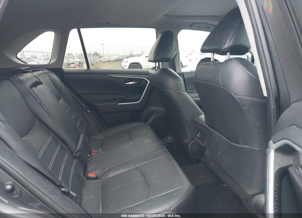 2020 TOYOTA RAV4 XLE PREMIUM VIN: 2T3C1RFV4LC067431