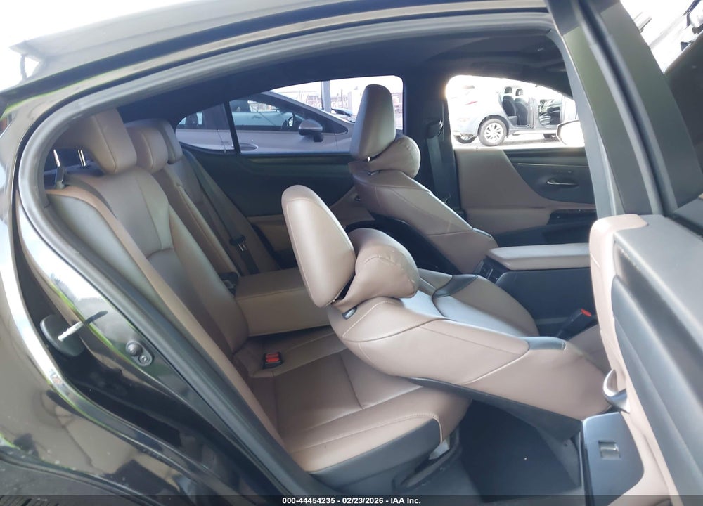 2023 LEXUS ES 300H VIN: 58ADA1C17PU030452