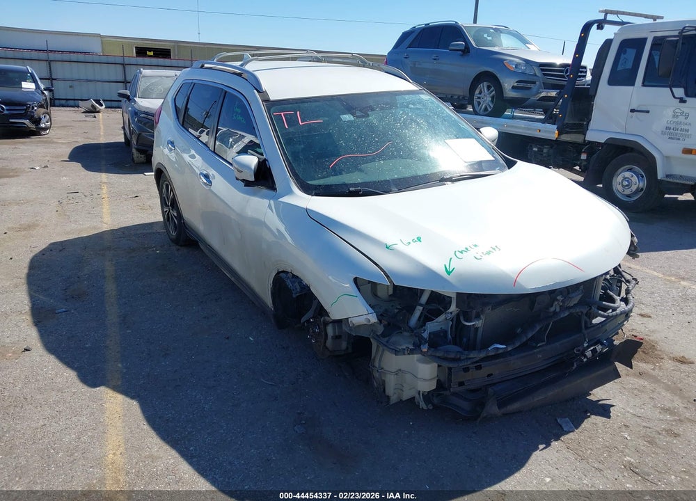 2020 NISSAN ROGUE SV FWD VIN: 5N1AT2MT5LC734191