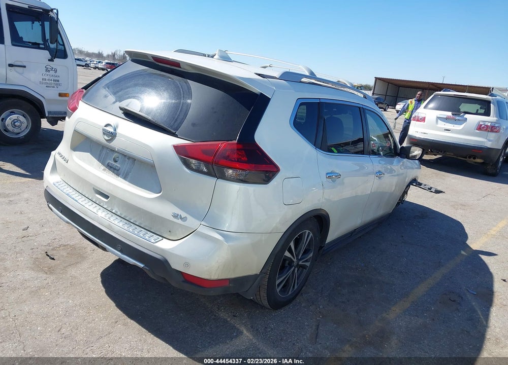 2020 NISSAN ROGUE SV FWD VIN: 5N1AT2MT5LC734191