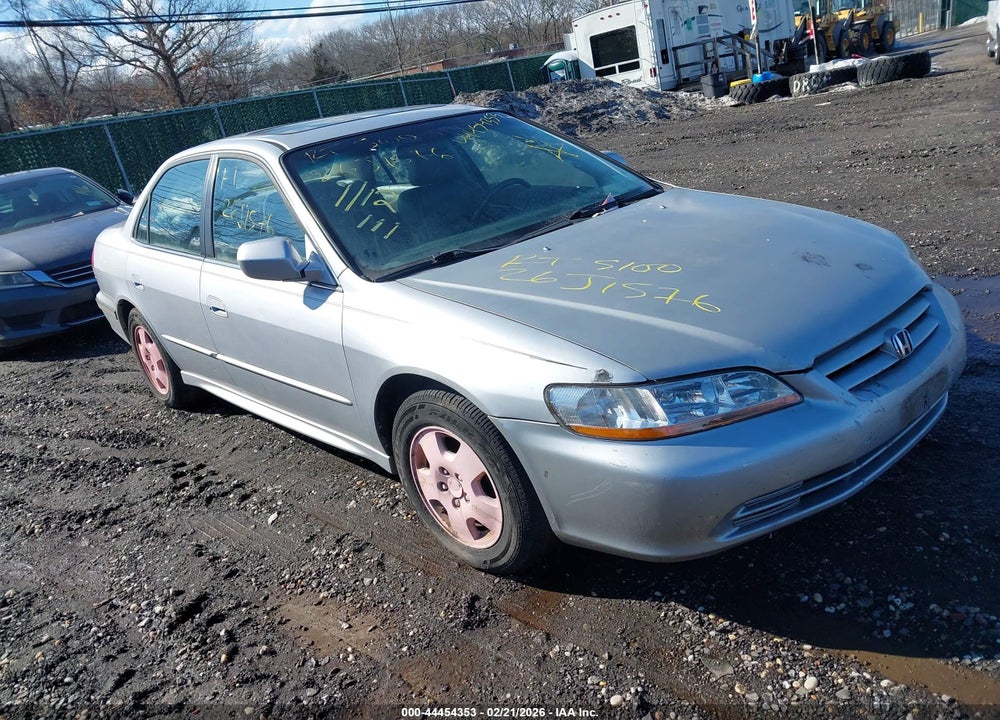 2001 HONDA ACCORD 3.0 EX VIN: 1HGCG16581A080694