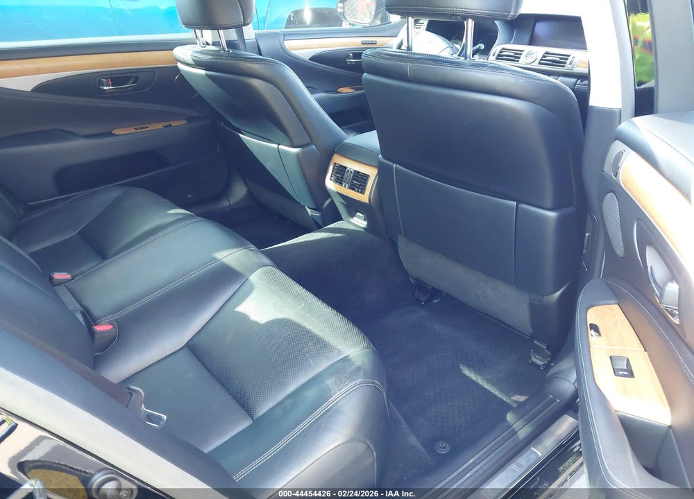 2015 LEXUS LS 460 L VIN: JTHDL5EF5F5007118