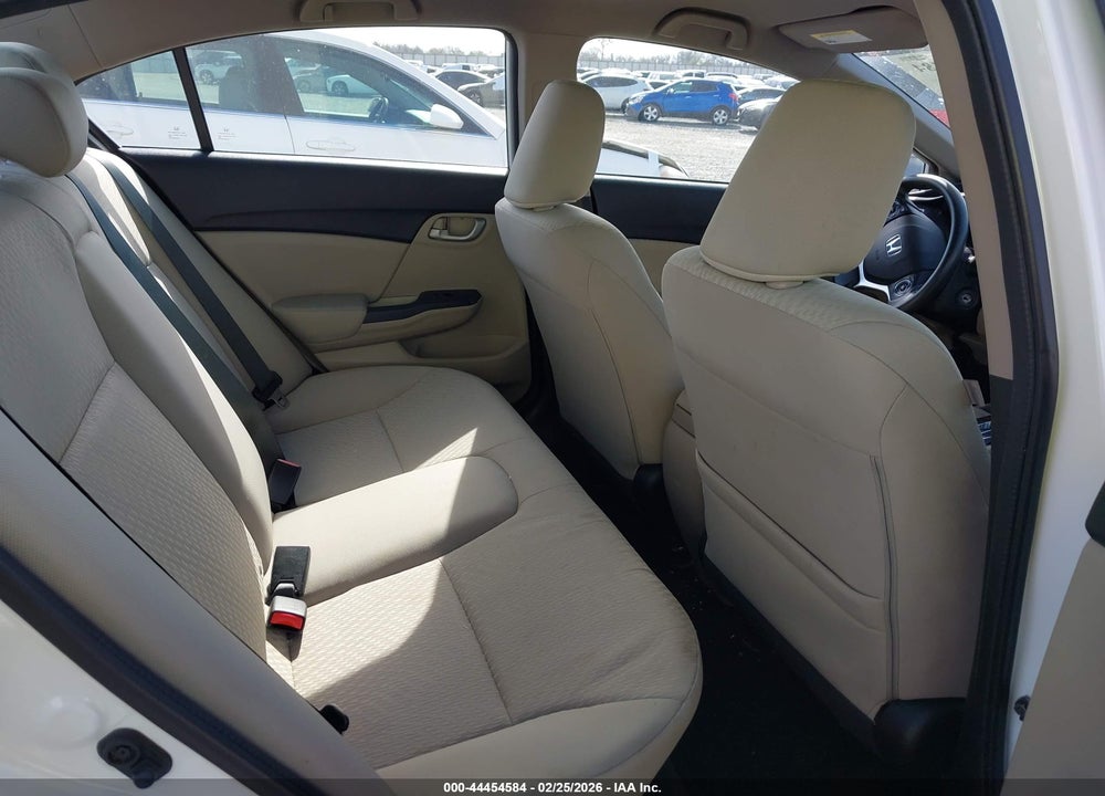 2014 HONDA CIVIC LX VIN: 19XFB2F52EE063537