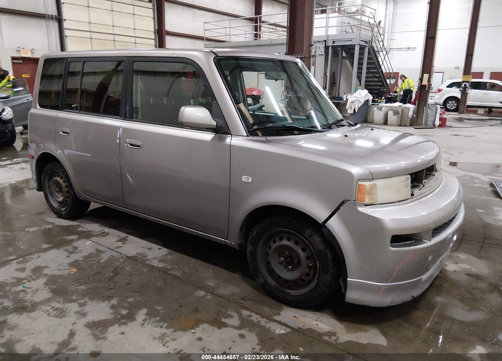 2005 SCION XB VIN: JTLKT324350196559