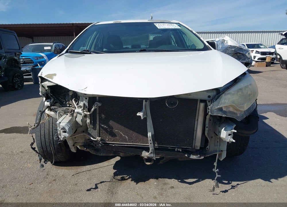 2014 TOYOTA COROLLA LE VIN: 5YFBURHE5EP012126