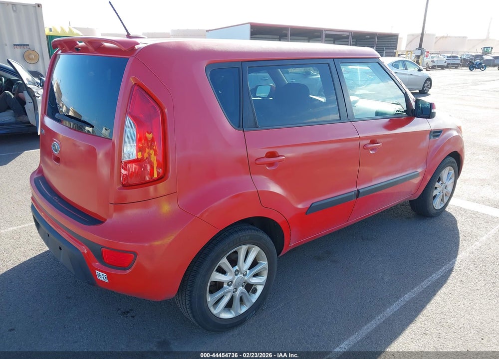 2012 KIA SOUL + VIN: KNDJT2A62C7438878