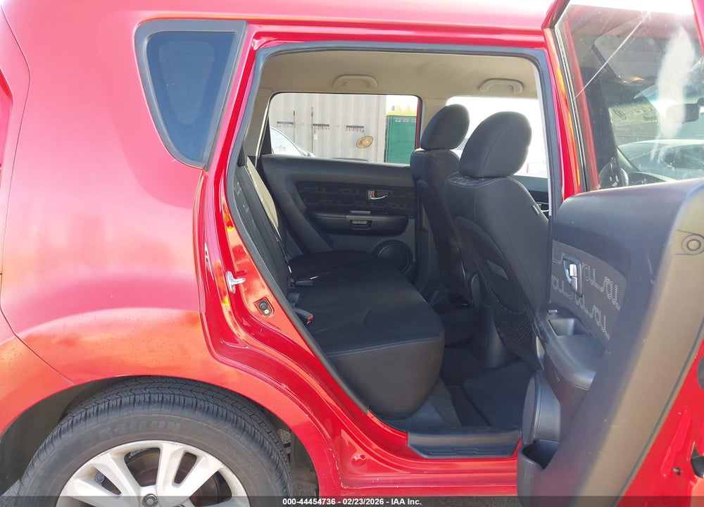 2012 KIA SOUL + VIN: KNDJT2A62C7438878