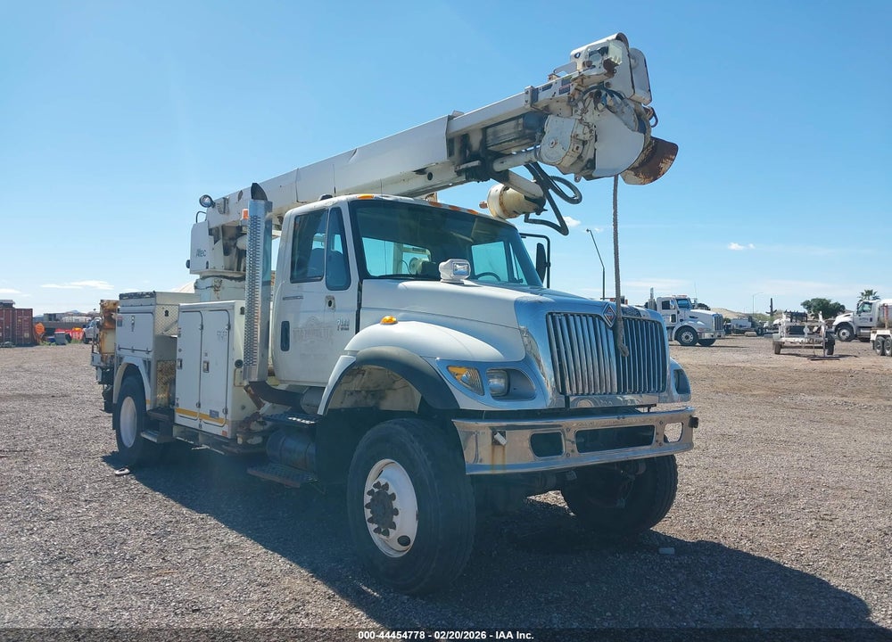2002 INTERNATIONAL 7000 7400 VIN: 1HTWEAAR52J042355