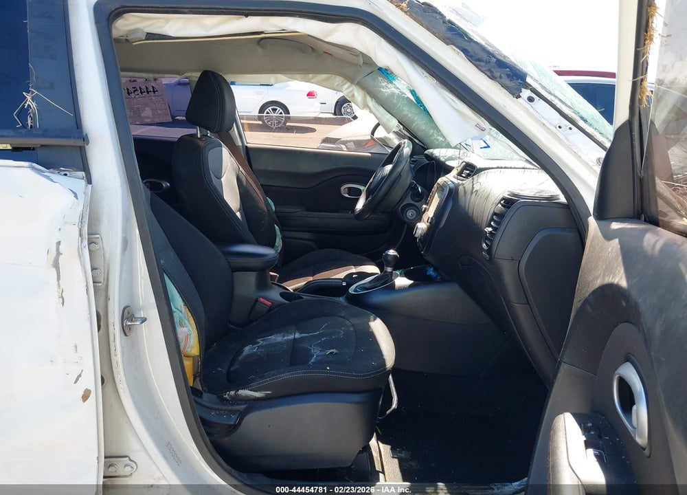2019 KIA SOUL + VIN: KNDJP3A55K7918221