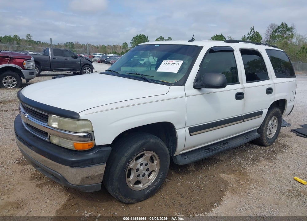 2005 CHEVROLET TAHOE LS VIN: 1GNEC13VX5J118124