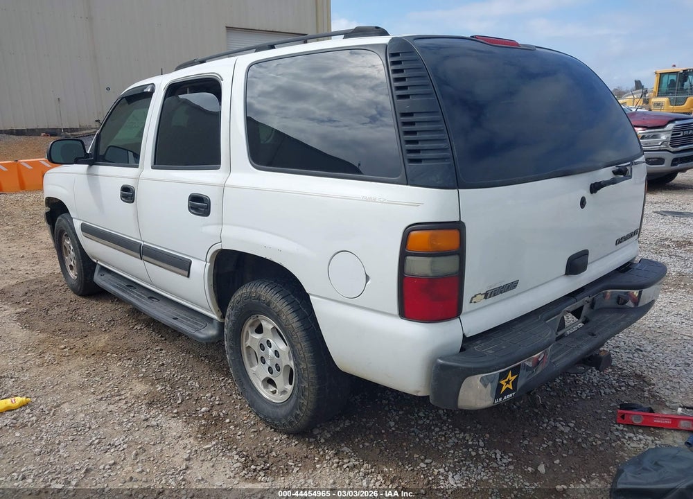 2005 CHEVROLET TAHOE LS VIN: 1GNEC13VX5J118124