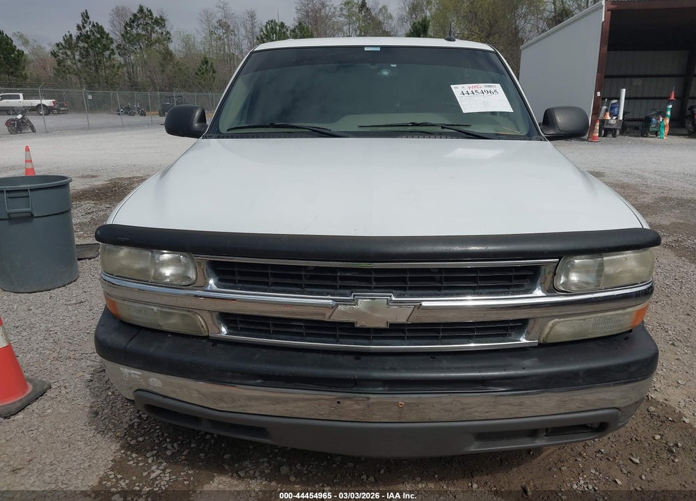 2005 CHEVROLET TAHOE LS VIN: 1GNEC13VX5J118124