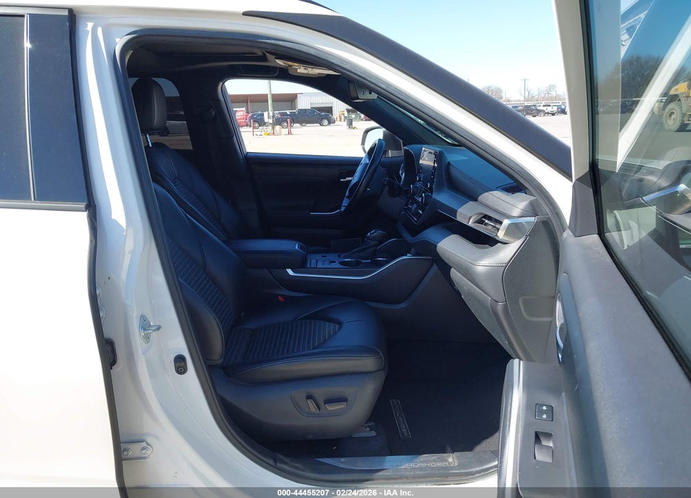 2021 TOYOTA HIGHLANDER XSE VIN: 5TDLZRAH1MS040165