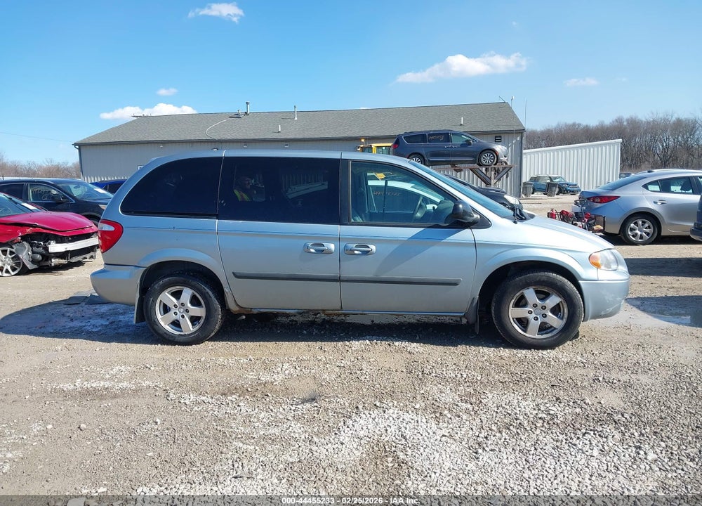 2005 CHRYSLER TOWN & COUNTRY VIN: 1C4GP45R05B441776