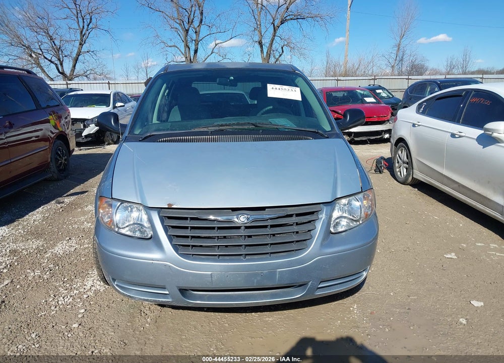 2005 CHRYSLER TOWN & COUNTRY VIN: 1C4GP45R05B441776