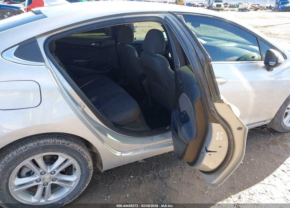 2018 CHEVROLET CRUZE LT AUTO VIN: 1G1BE5SM2J7199917