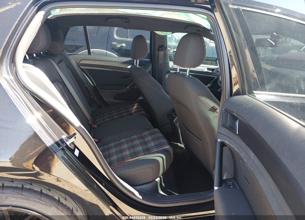 2018 VOLKSWAGEN GOLF GTI 2.0T AUTOBAHN/2.0T S/2.0T SE VIN: 3VW447AUXJM296415