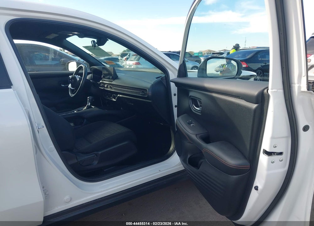 2024 HONDA HR-V 2WD SPORT/2WD SPORT W/O BSI VIN: 3CZRZ1H58RM723280