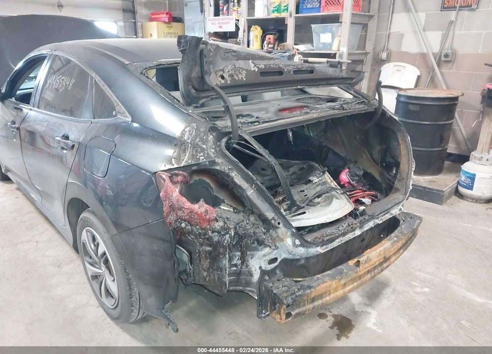 2019 HONDA CIVIC LX VIN: 19XFC2F63KE034582