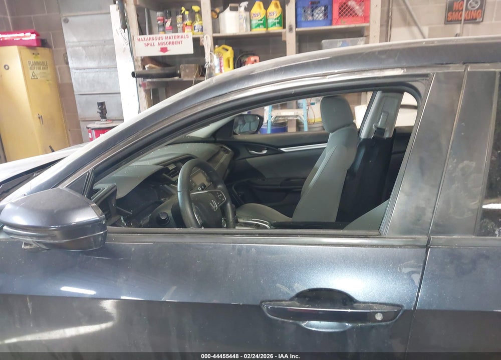 2019 HONDA CIVIC LX VIN: 19XFC2F63KE034582