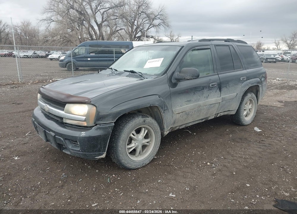 2005 CHEVROLET TRAILBLAZER LS VIN: 1GNDT13S452273165