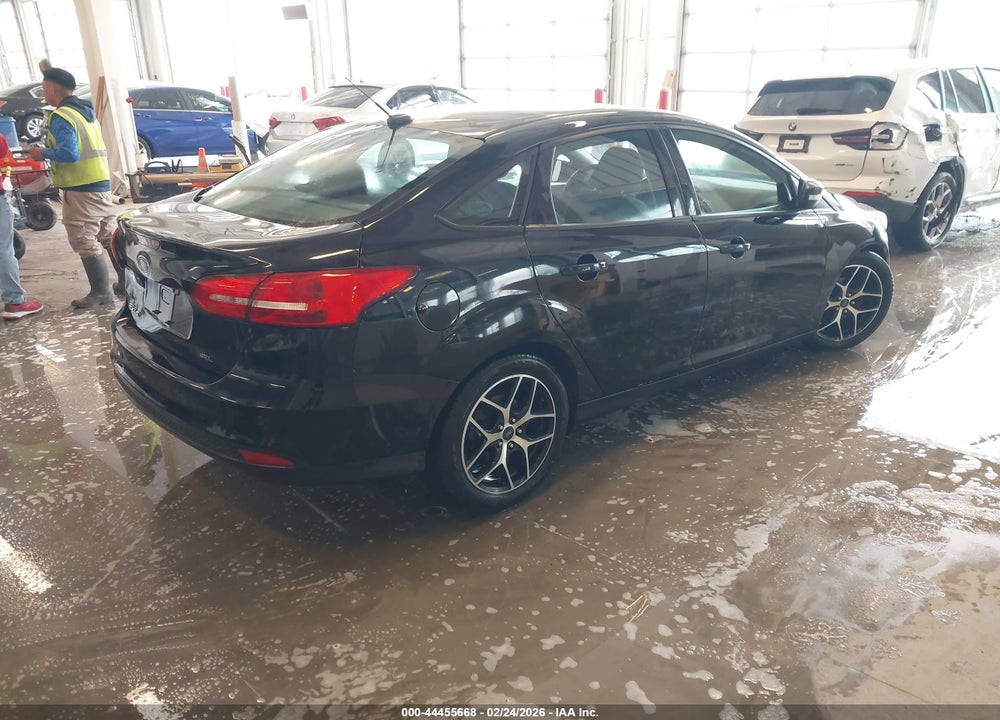 2017 FORD FOCUS SEL VIN: 1FADP3H26HL235801