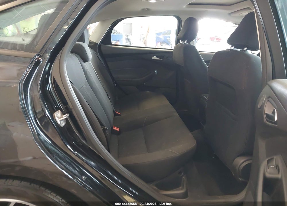 2017 FORD FOCUS SEL VIN: 1FADP3H26HL235801