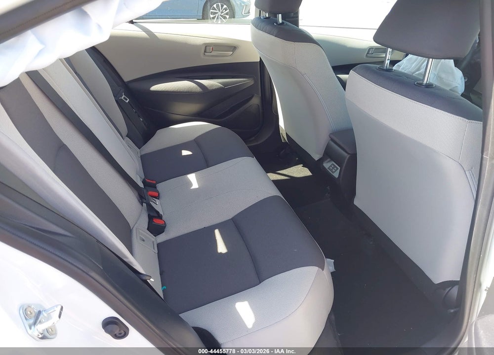 2026 TOYOTA COROLLA LE VIN: 5YFB4MDE9TP365927