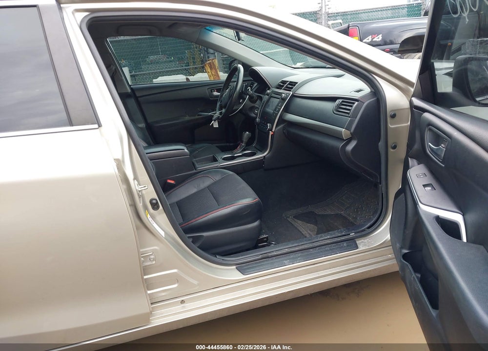 2017 TOYOTA CAMRY SE VIN: 4T1BF1FK0HU747488