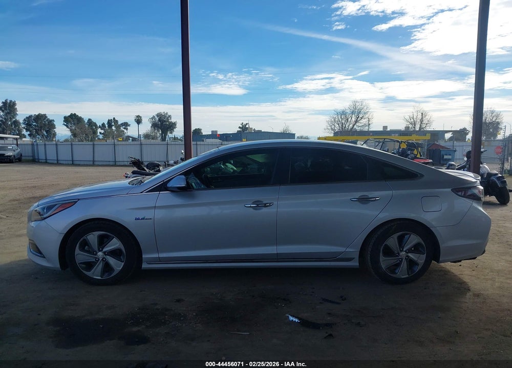 2016 HYUNDAI SONATA HYBRID LIMITED VIN: KMHE34L19GA030414
