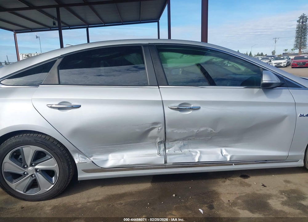 2016 HYUNDAI SONATA HYBRID LIMITED VIN: KMHE34L19GA030414