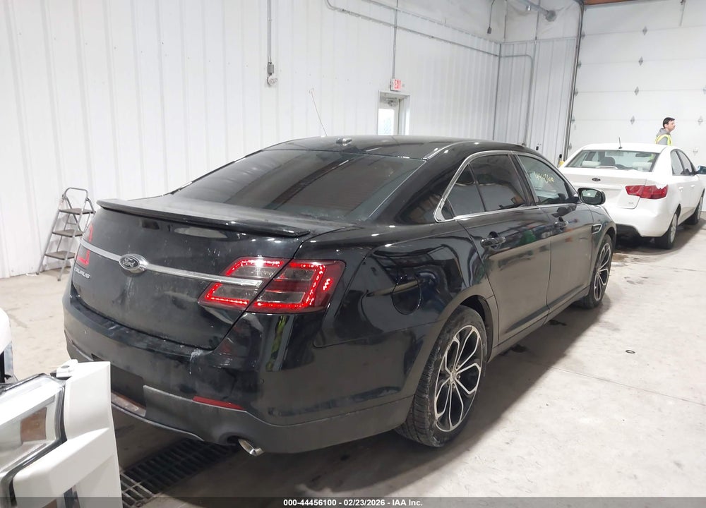 2018 FORD TAURUS SHO VIN: 1FAHP2KT3JG108919