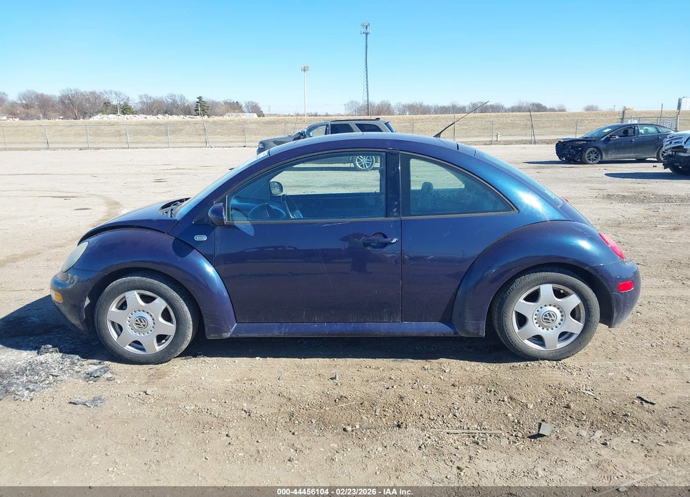 2001 VOLKSWAGEN NEW BEETLE GLX VIN: 3VWDC21C71M413378