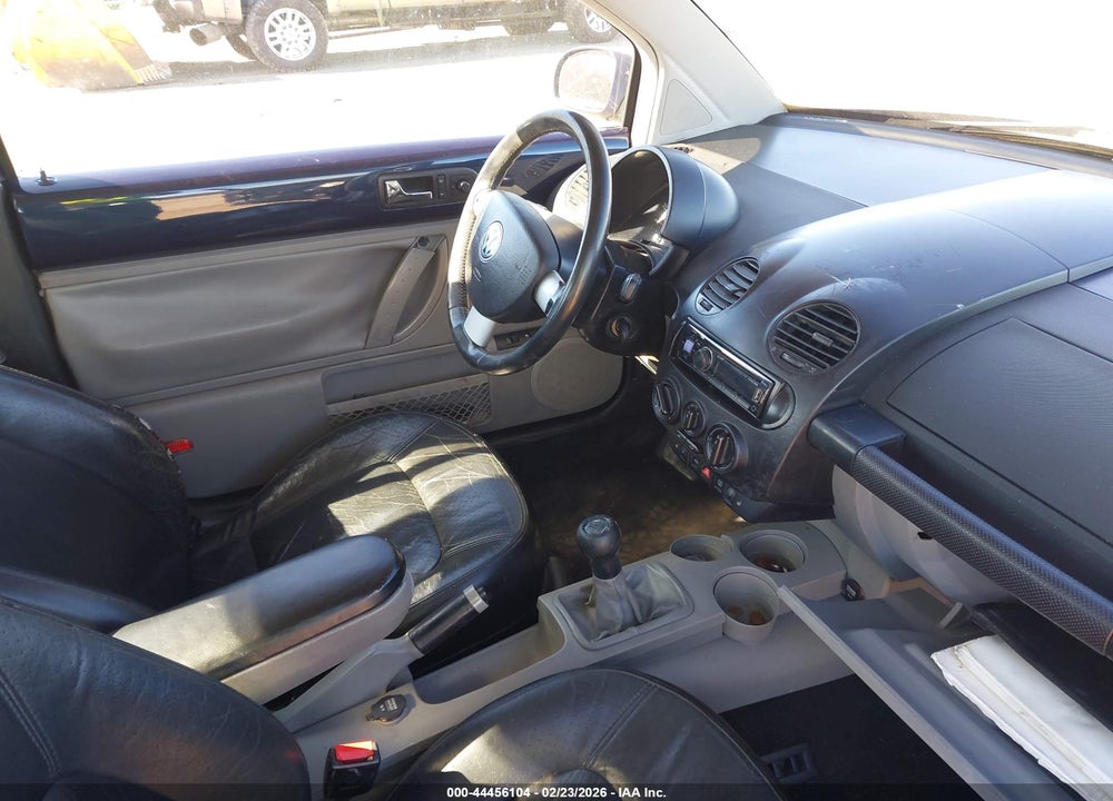 2001 VOLKSWAGEN NEW BEETLE GLX VIN: 3VWDC21C71M413378