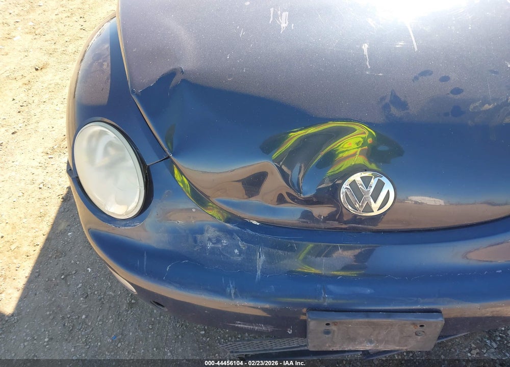 2001 VOLKSWAGEN NEW BEETLE GLX VIN: 3VWDC21C71M413378