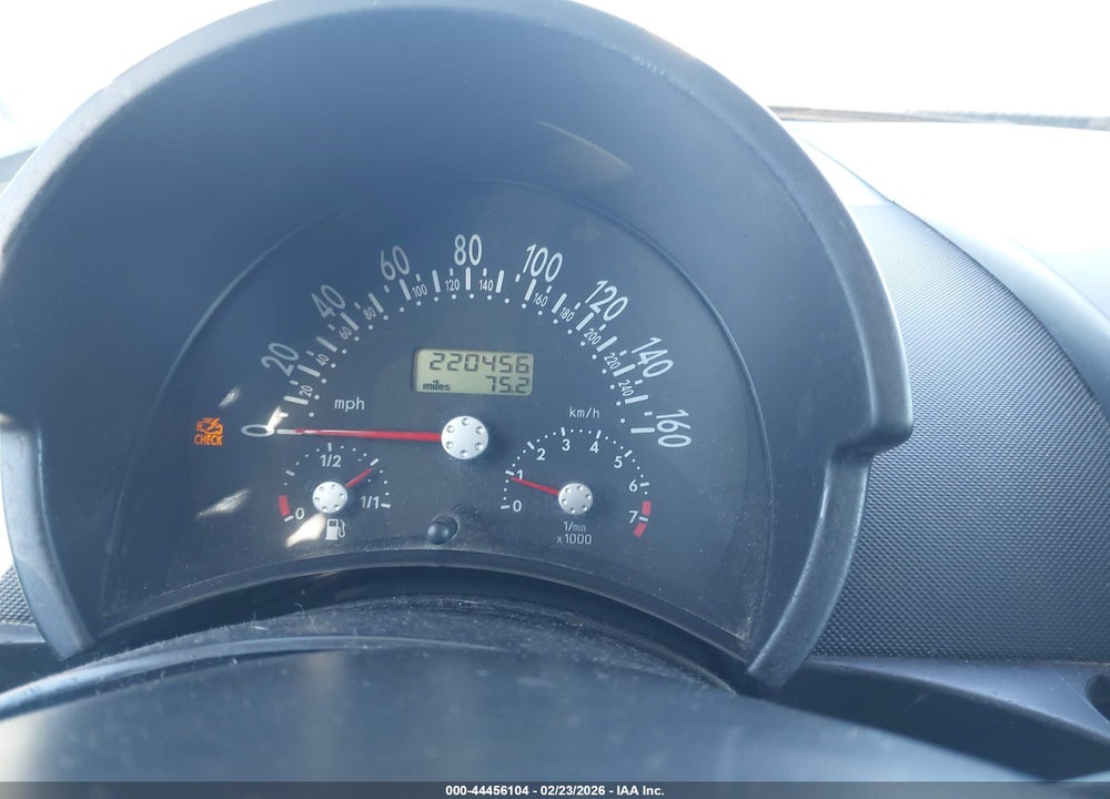 2001 VOLKSWAGEN NEW BEETLE GLX VIN: 3VWDC21C71M413378