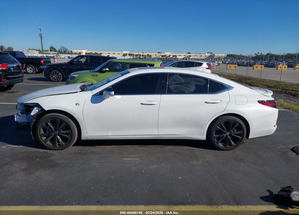 2024 LEXUS ES 350 F SPORT HANDLING VIN: 58AJZ1B17RU181680
