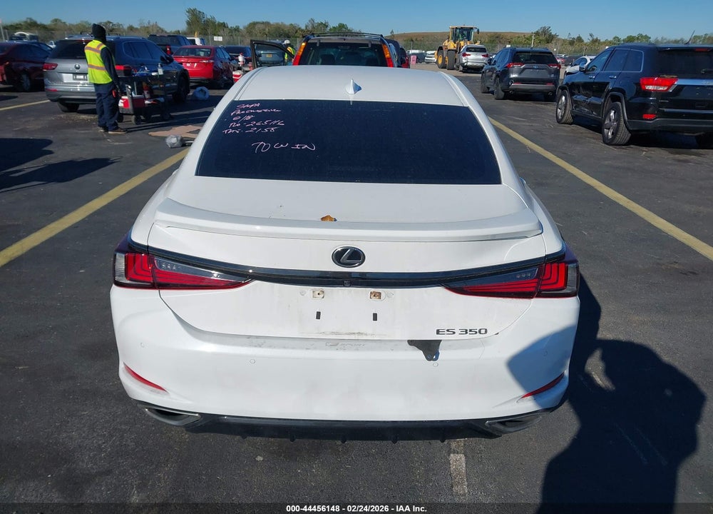 2024 LEXUS ES 350 F SPORT HANDLING VIN: 58AJZ1B17RU181680