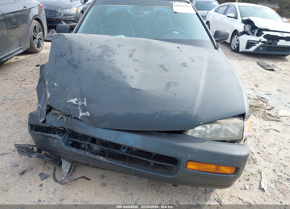 1997 HONDA ACCORD LX VIN: 1HGCD5636VA072372