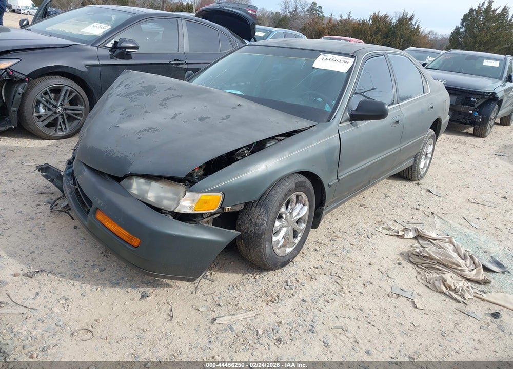 1997 HONDA ACCORD LX VIN: 1HGCD5636VA072372