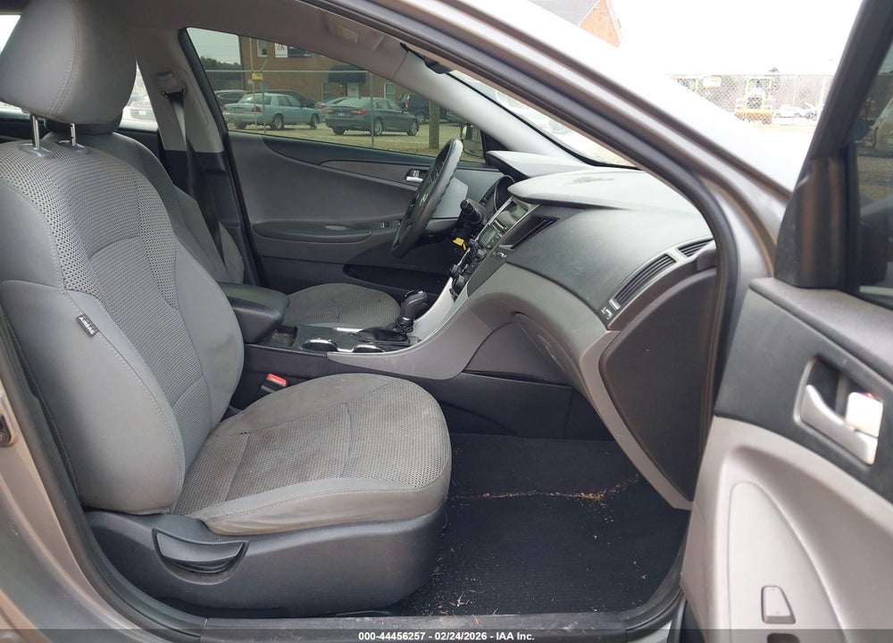 2012 HYUNDAI SONATA VIN: 5NPEB4AC0CH485666