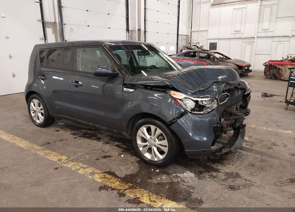 2016 KIA SOUL + VIN: KNDJP3A52G7323785