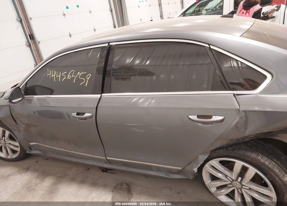 2016 VOLKSWAGEN PASSAT 1.8T SEL VIN: 1VWCT7A36GC063129