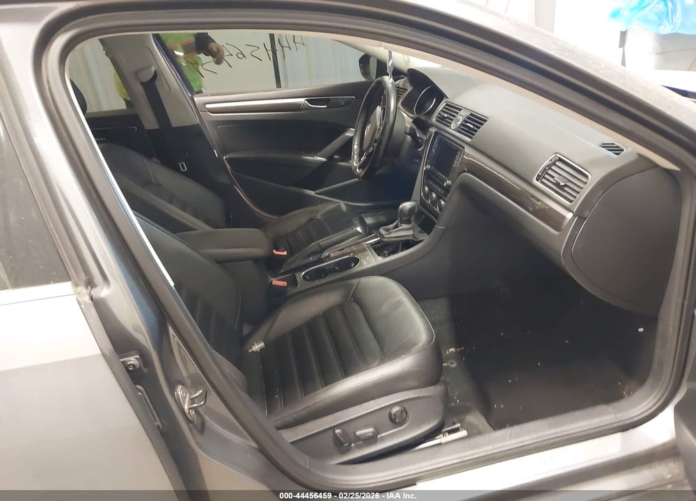 2016 VOLKSWAGEN PASSAT 1.8T SEL VIN: 1VWCT7A36GC063129